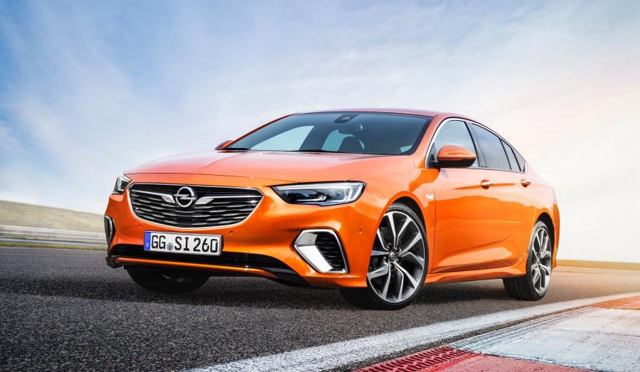  Opel Insignia GSi 2017 года  (фото 18 из 45)